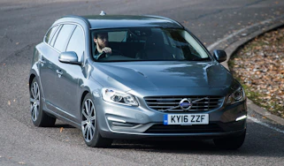 Volvo V60 D5 Twin Engine - front cornering