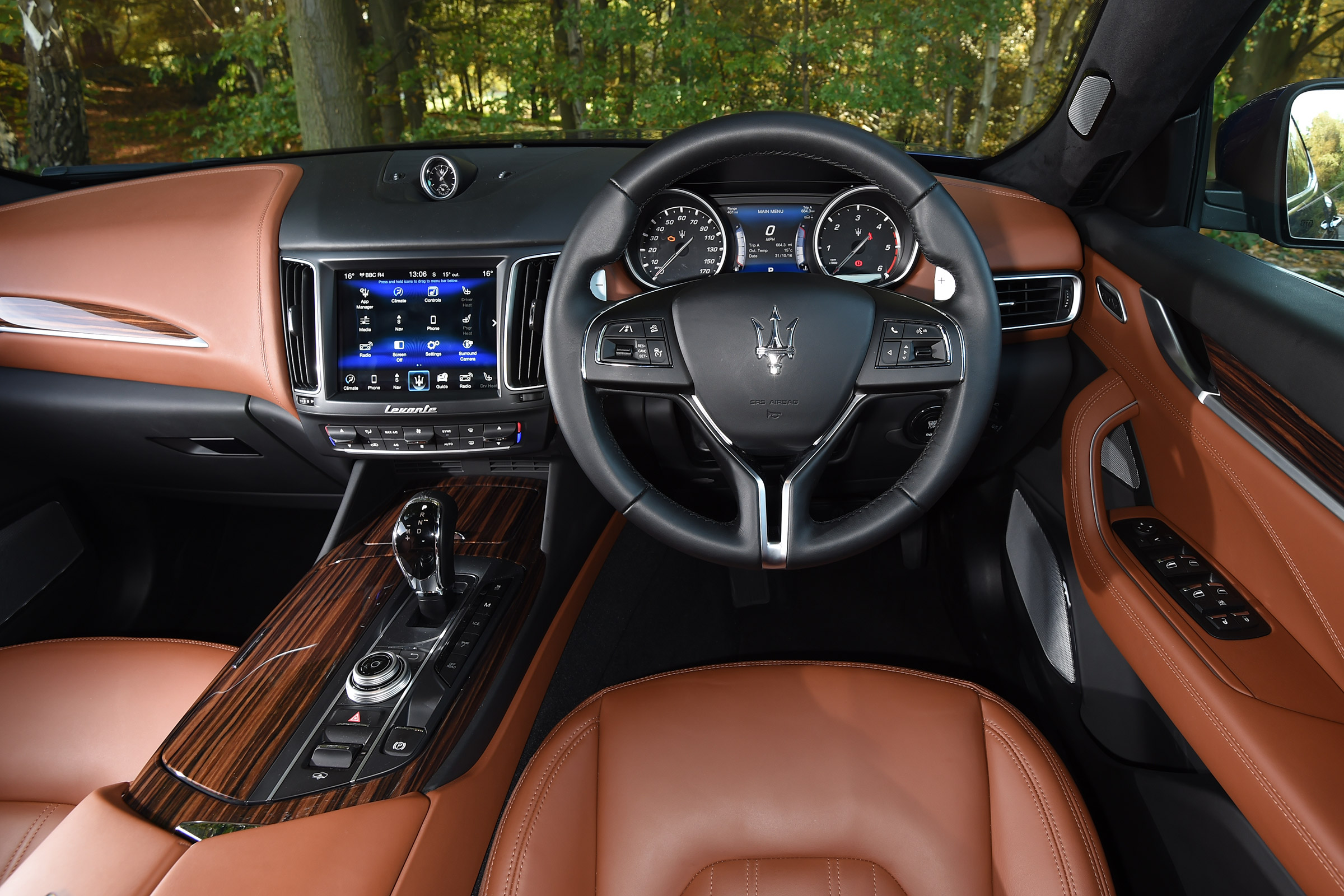 Maserati Levante - dash