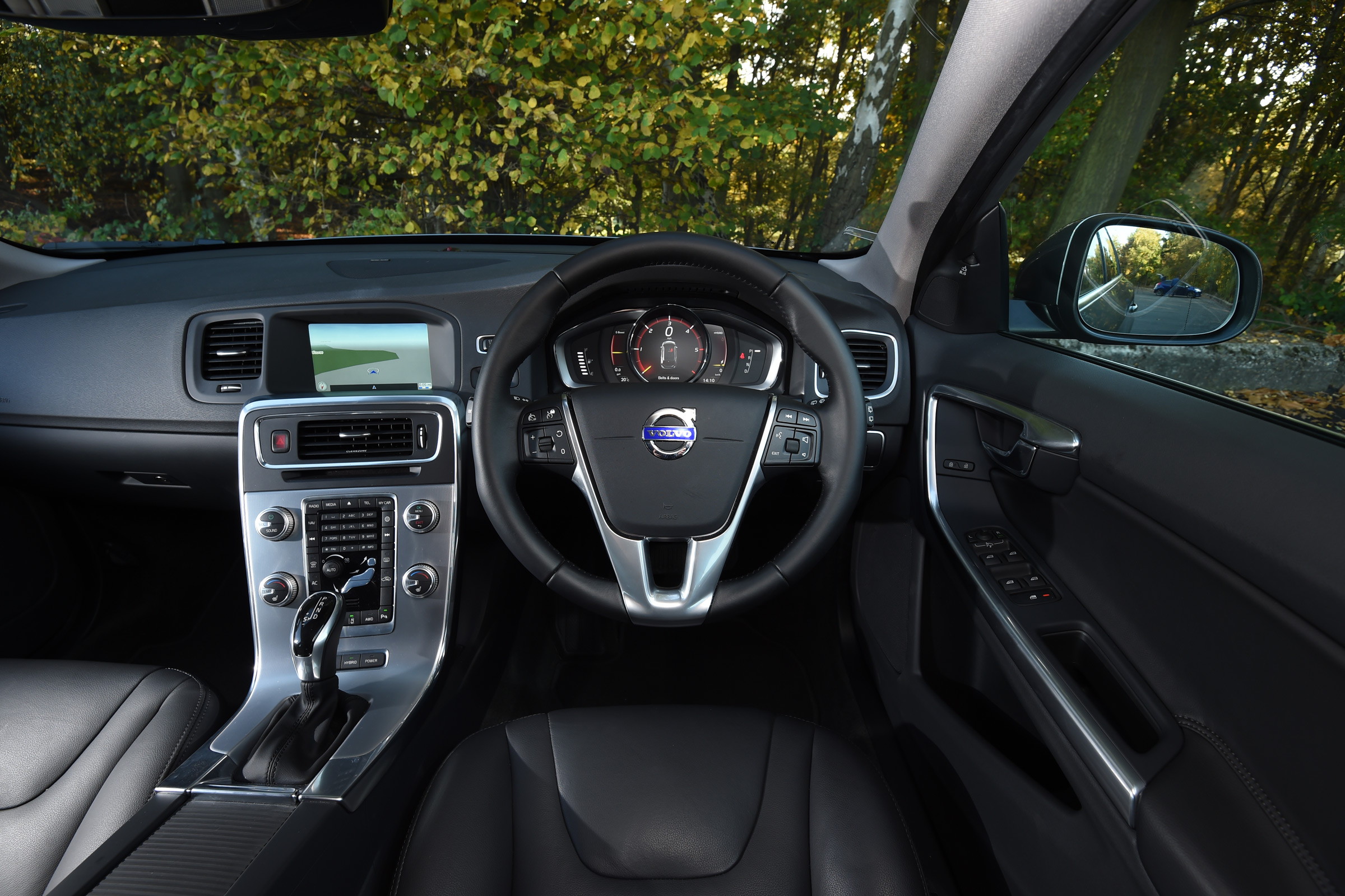 Volvo V60 D5 Twin Engine - interior