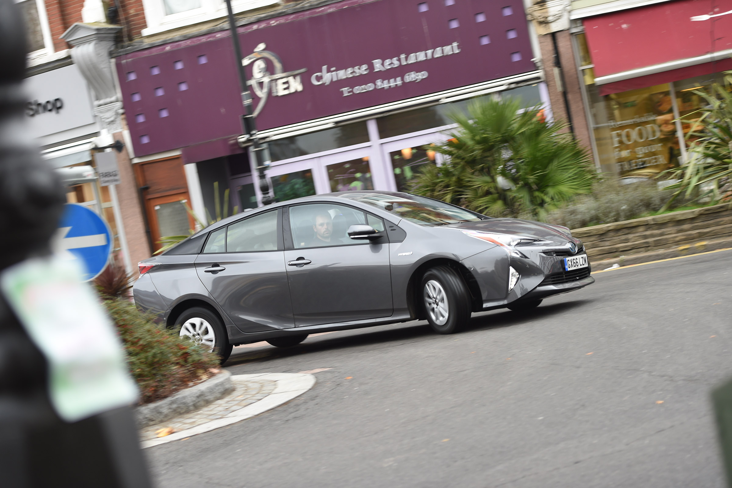 Toyota Prius long-termer - cornering