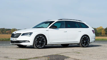 Skoda Superb Sportline Estate - front static