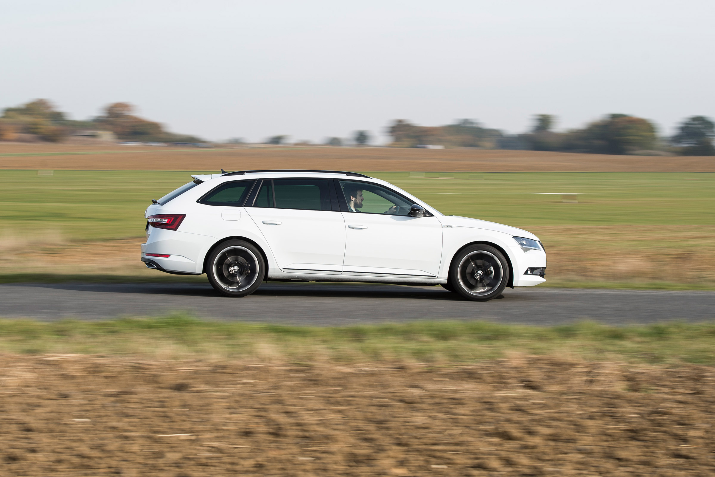 Skoda Superb Sportline Estate - side