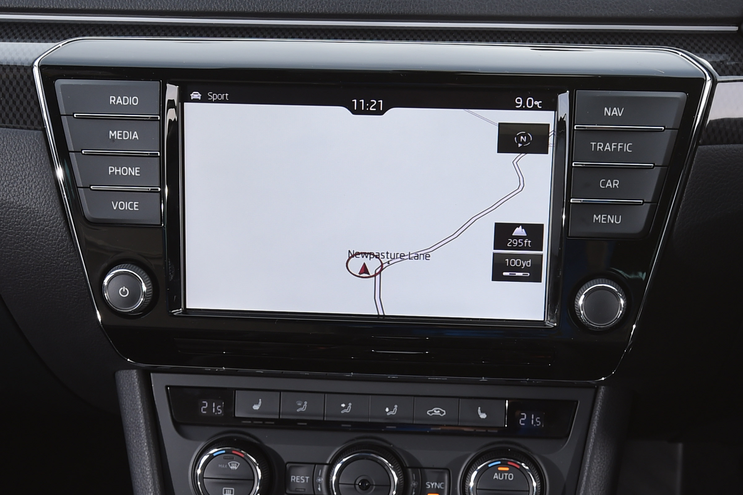 Skoda Superb Sportline Estate - sat-nav