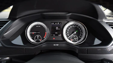 Skoda Superb Sportline Estate - dials