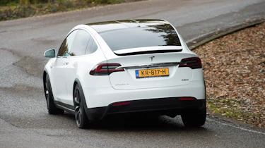 Tesla Model X - rear cornering