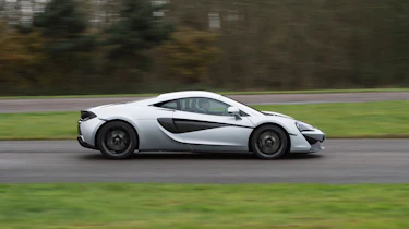 McLaren 540C - side