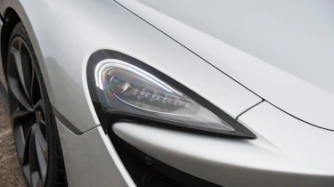McLaren 540C - front light detail