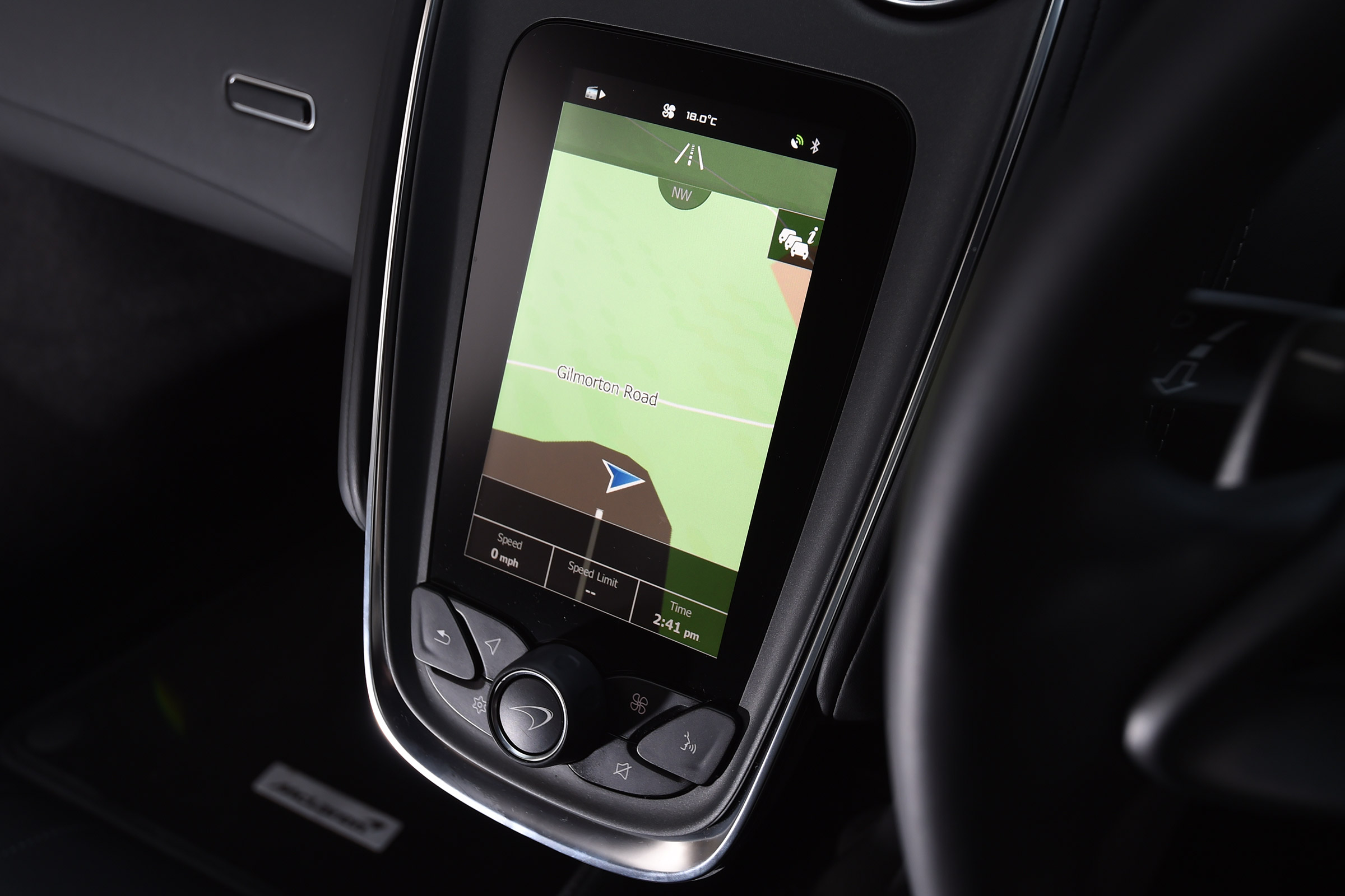 McLaren 540C - sat-nav