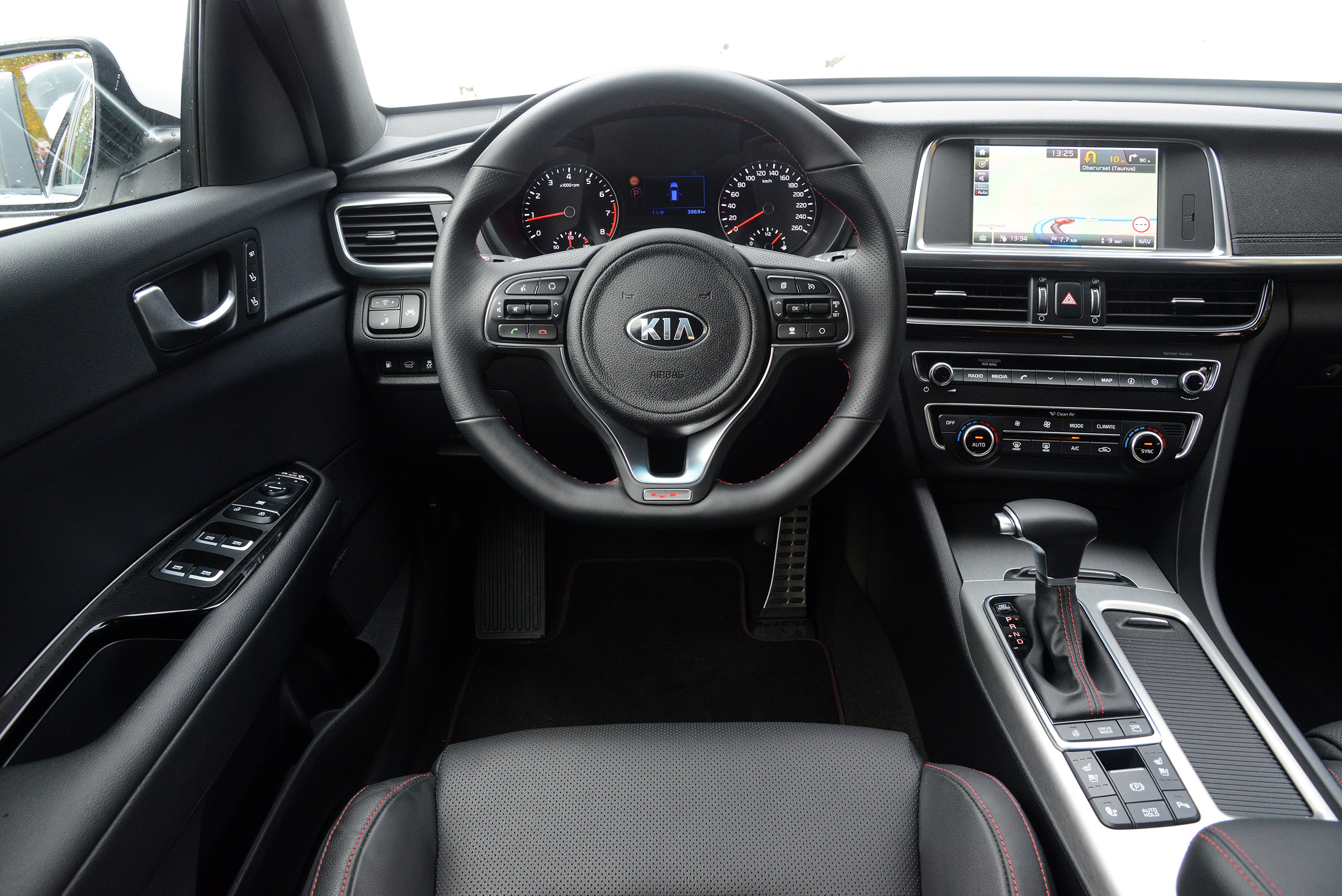 Kia Optima GT - dash