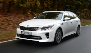 Kia Optima GT - front