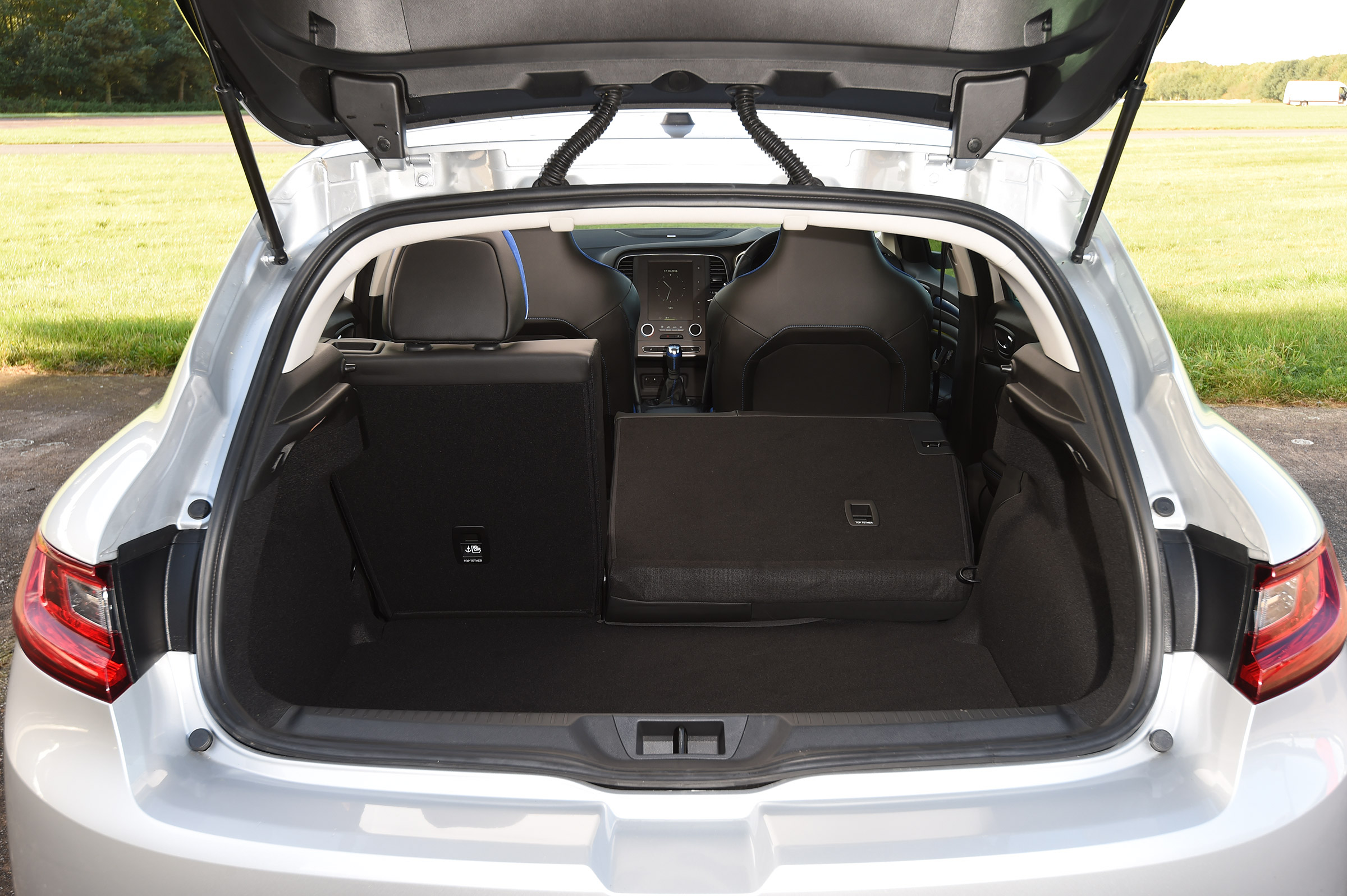 Renault Megane - boot