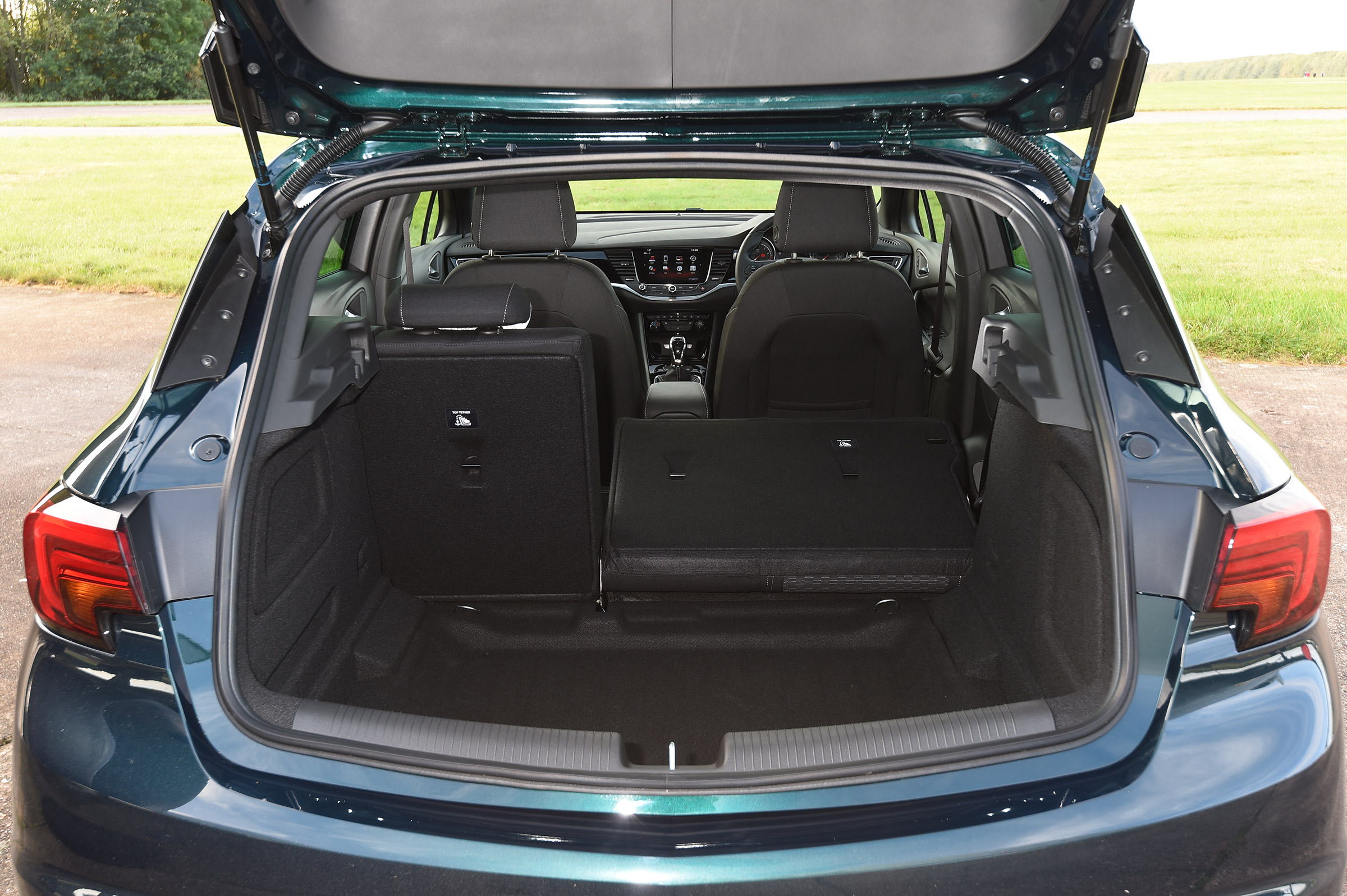 Vauxhall Astra - boot