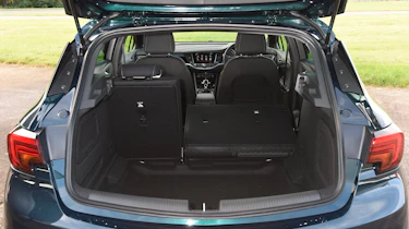 Vauxhall Astra - boot