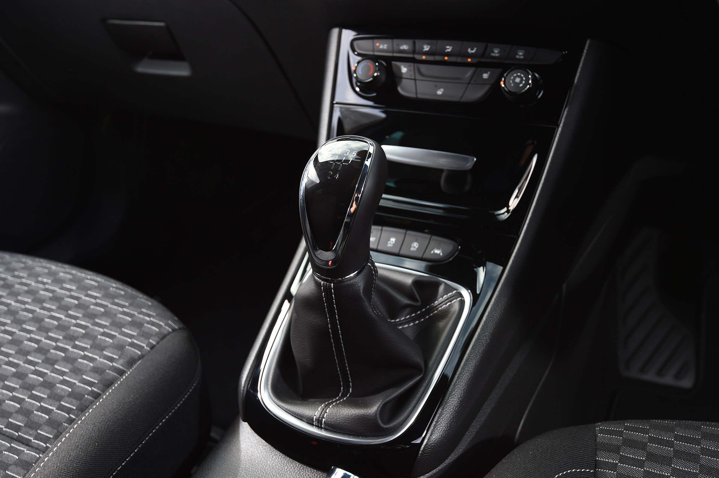 Vauxhall Astra - centre console