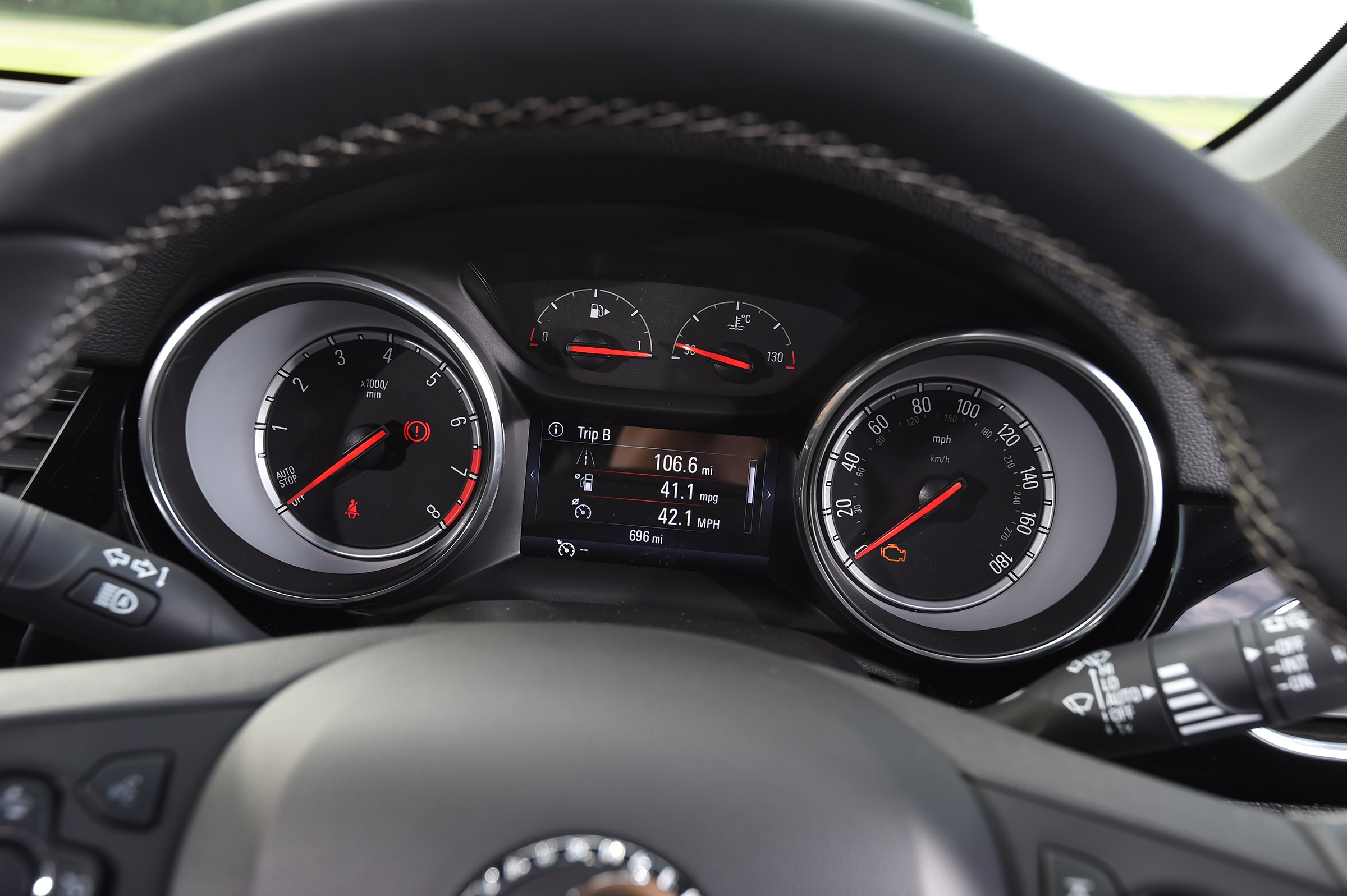 Vauxhall Astra - dials