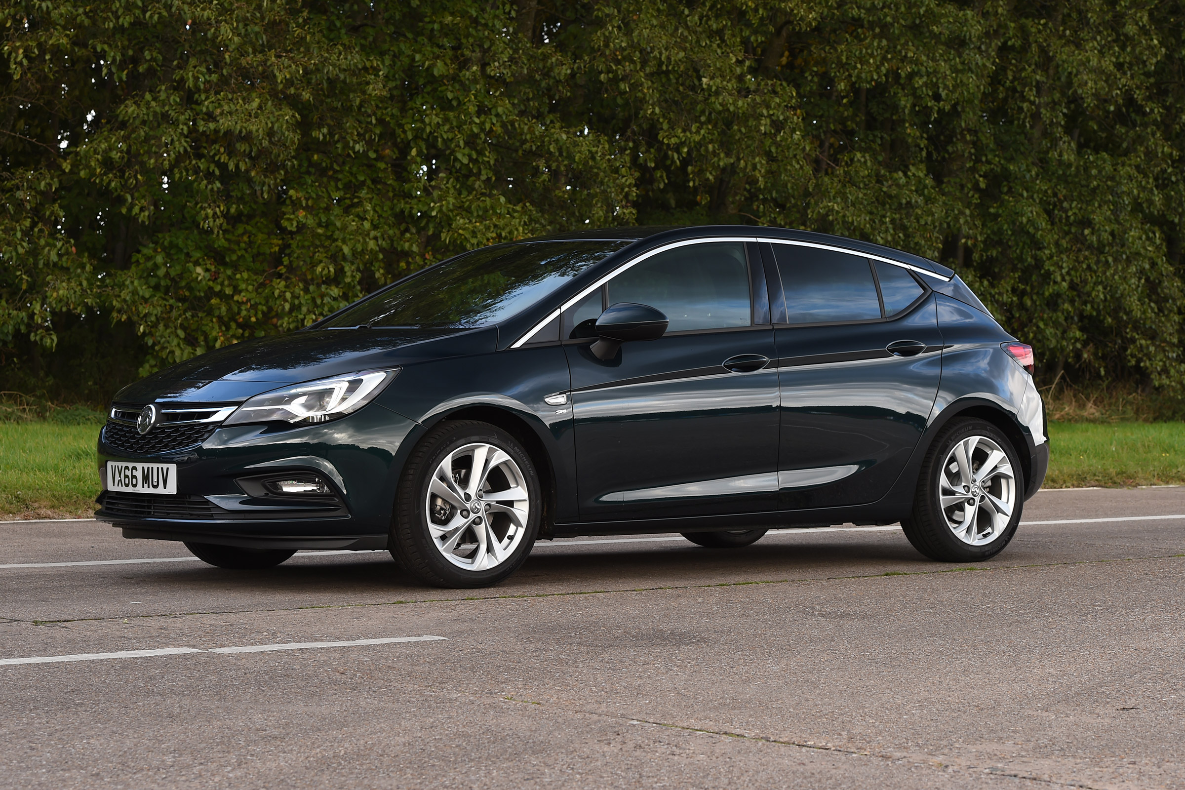 Vauxhall Astra - front static