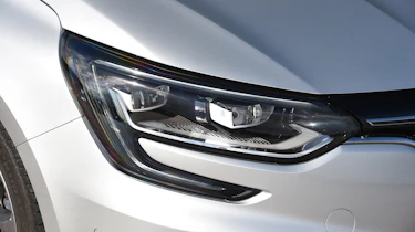 Renault Megane - front light detail