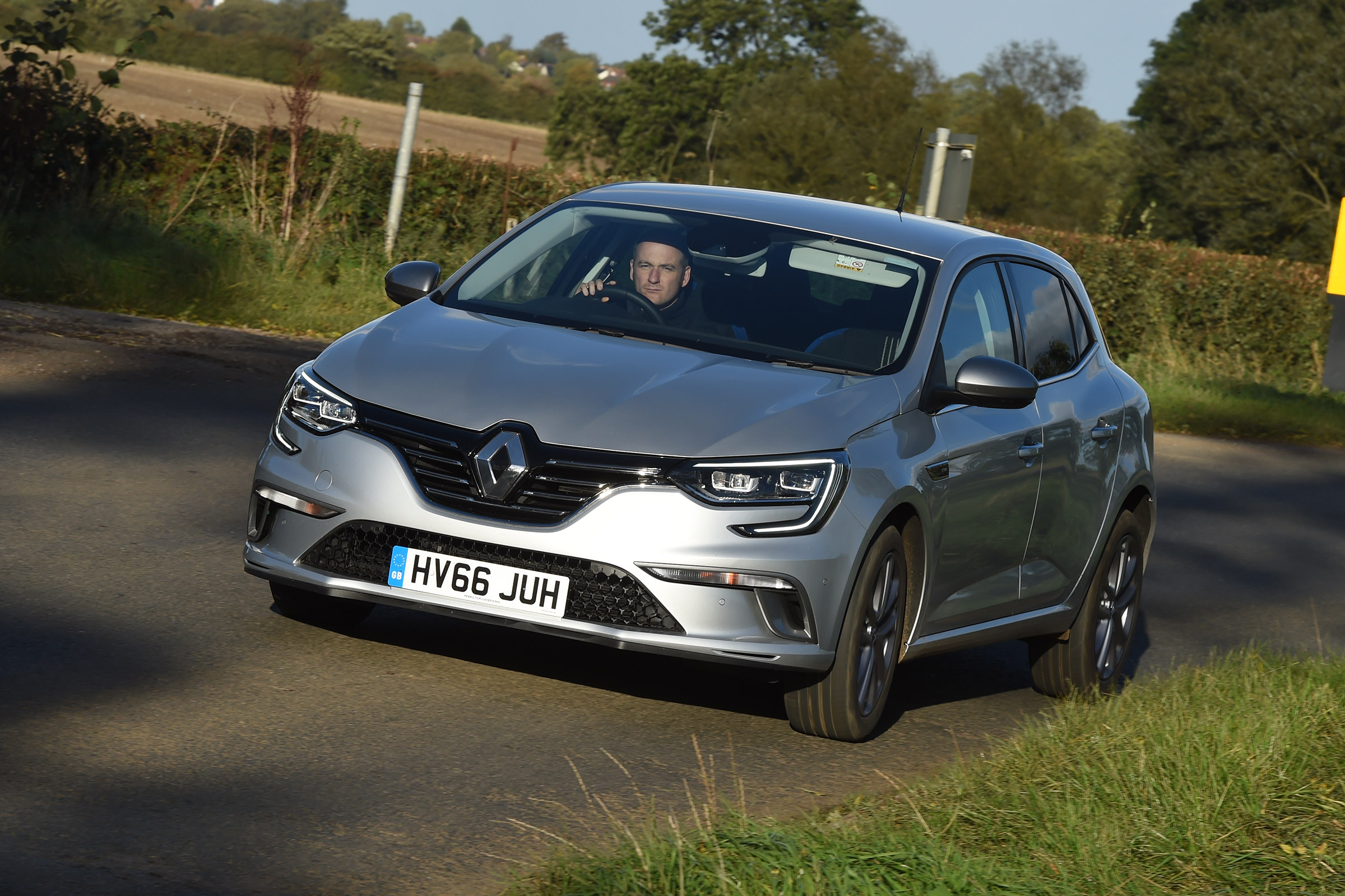 Renault Megane - front cornering