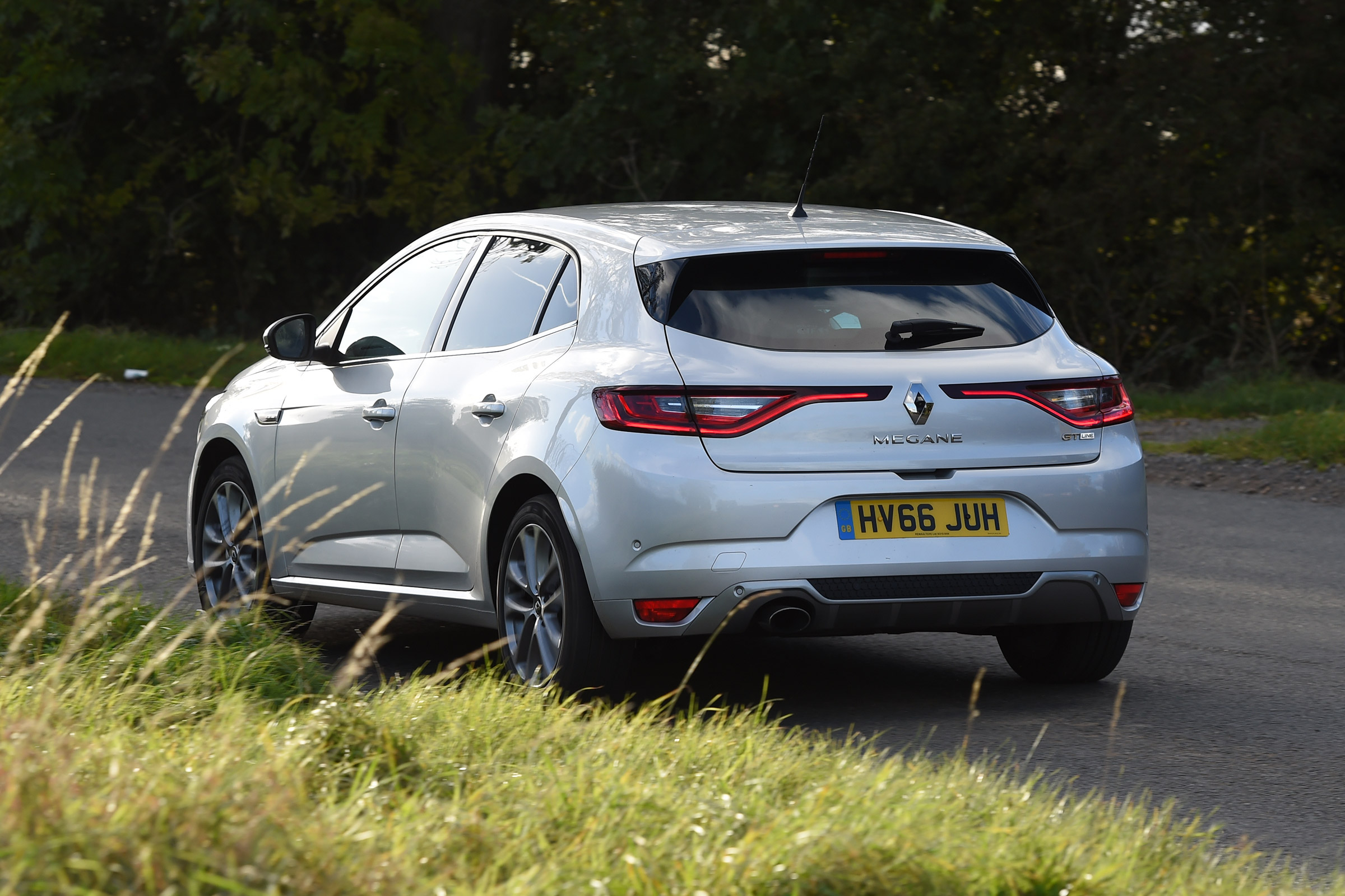 Renault Megane - rear action