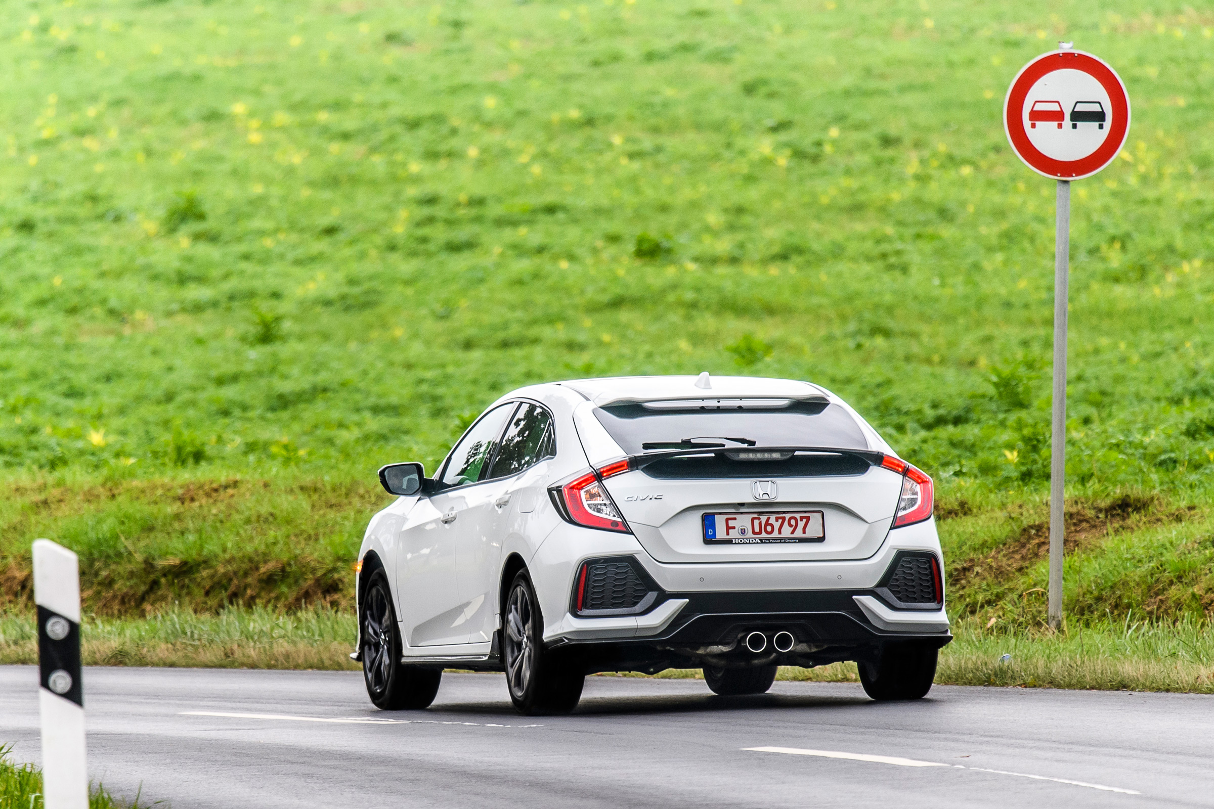 Honda Civic 2016 prototype - rear cornering