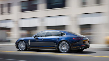 Porsche Panamera long-wheelbase - side