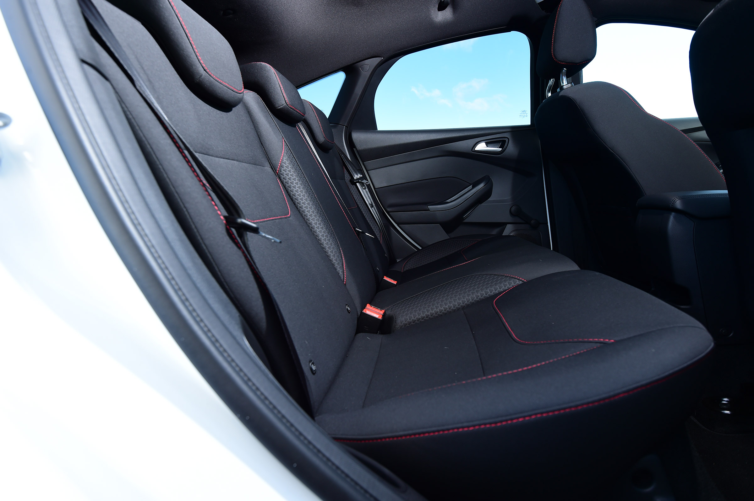 Ford Focus ST-Line - rear seats