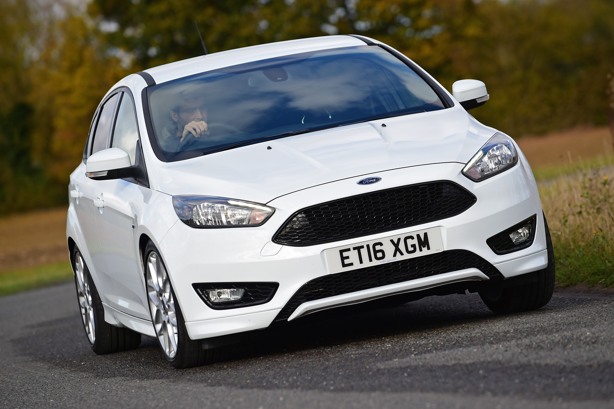 Ford Focus ST-Line - front cornering