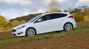 Ford Focus ST-Line - side