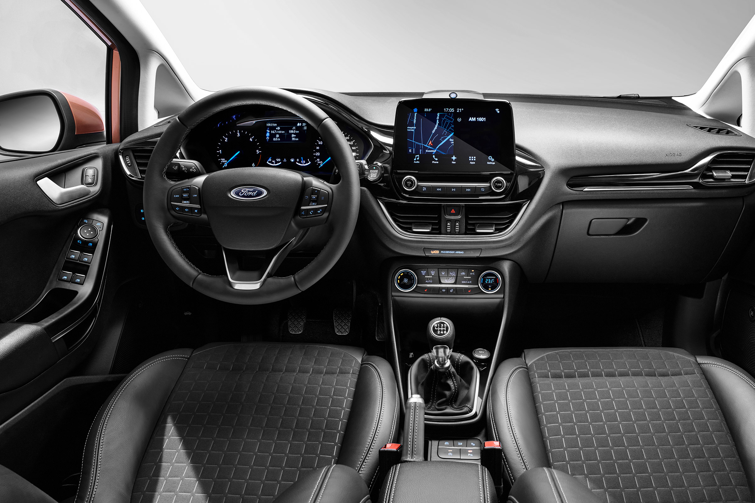 New 2017 Ford Fiesta Titanium - dash