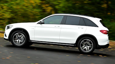 Mercedes-AMG GLC 43 - side tracking