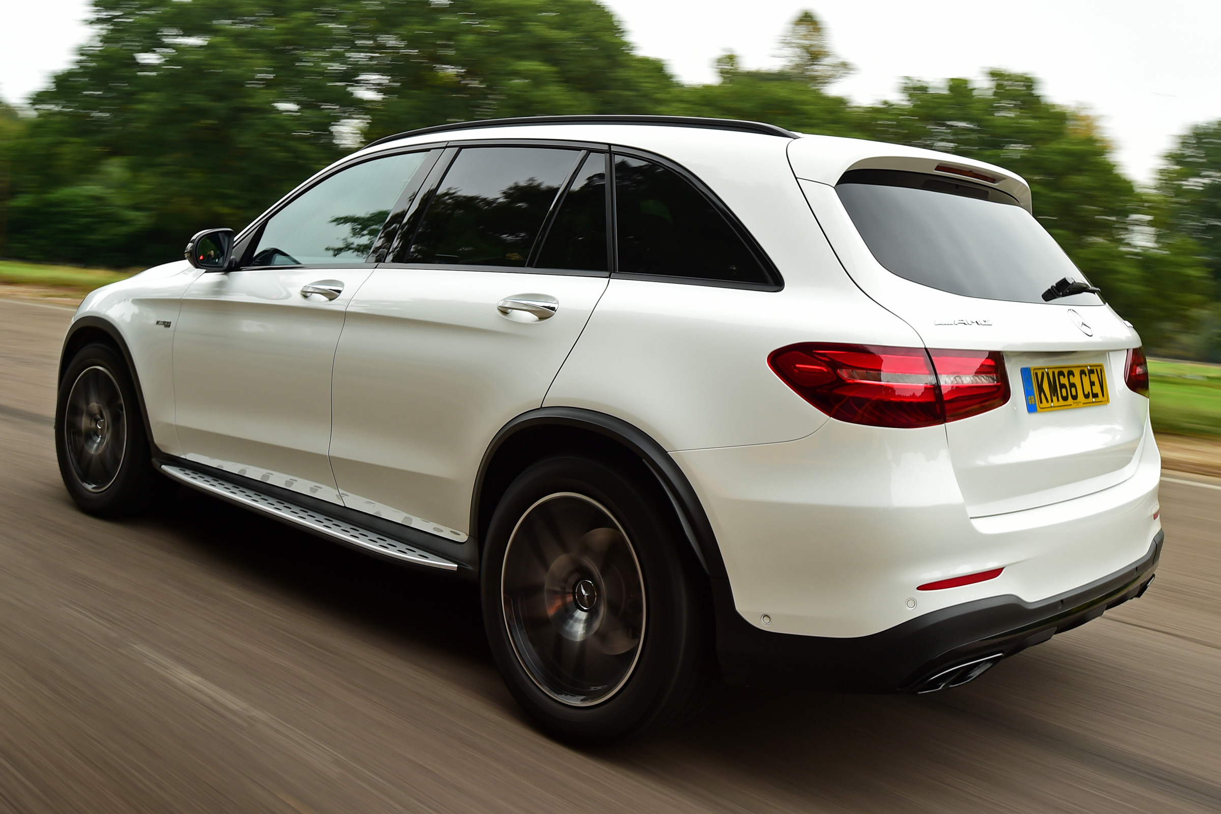 Mercedes-AMG GLC 43 - rear tracking
