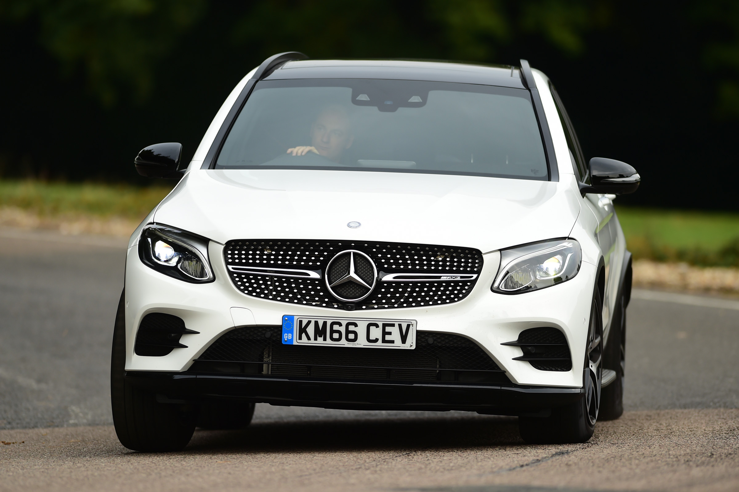 Mercedes-AMG GLC 43 - front cornering