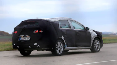 Hyundai i30 estate spy shots