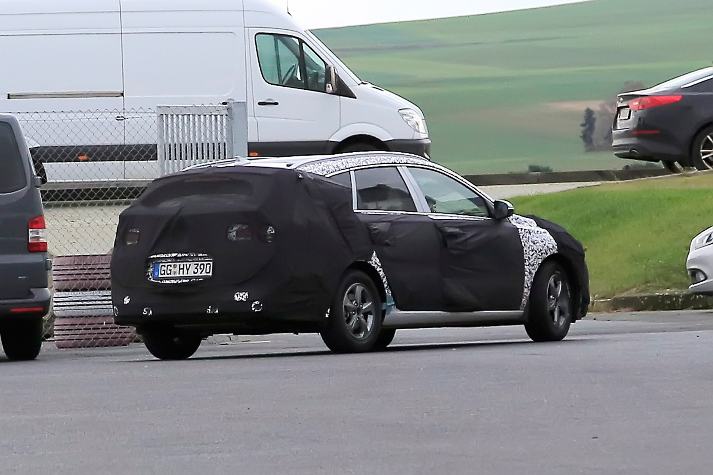 Hyundai i30 estate spy shots