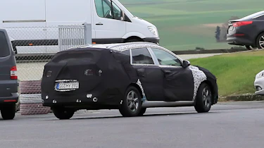 Hyundai i30 estate spy shots