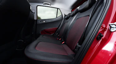 Hyundai i10 facelift 2017 - rear seats