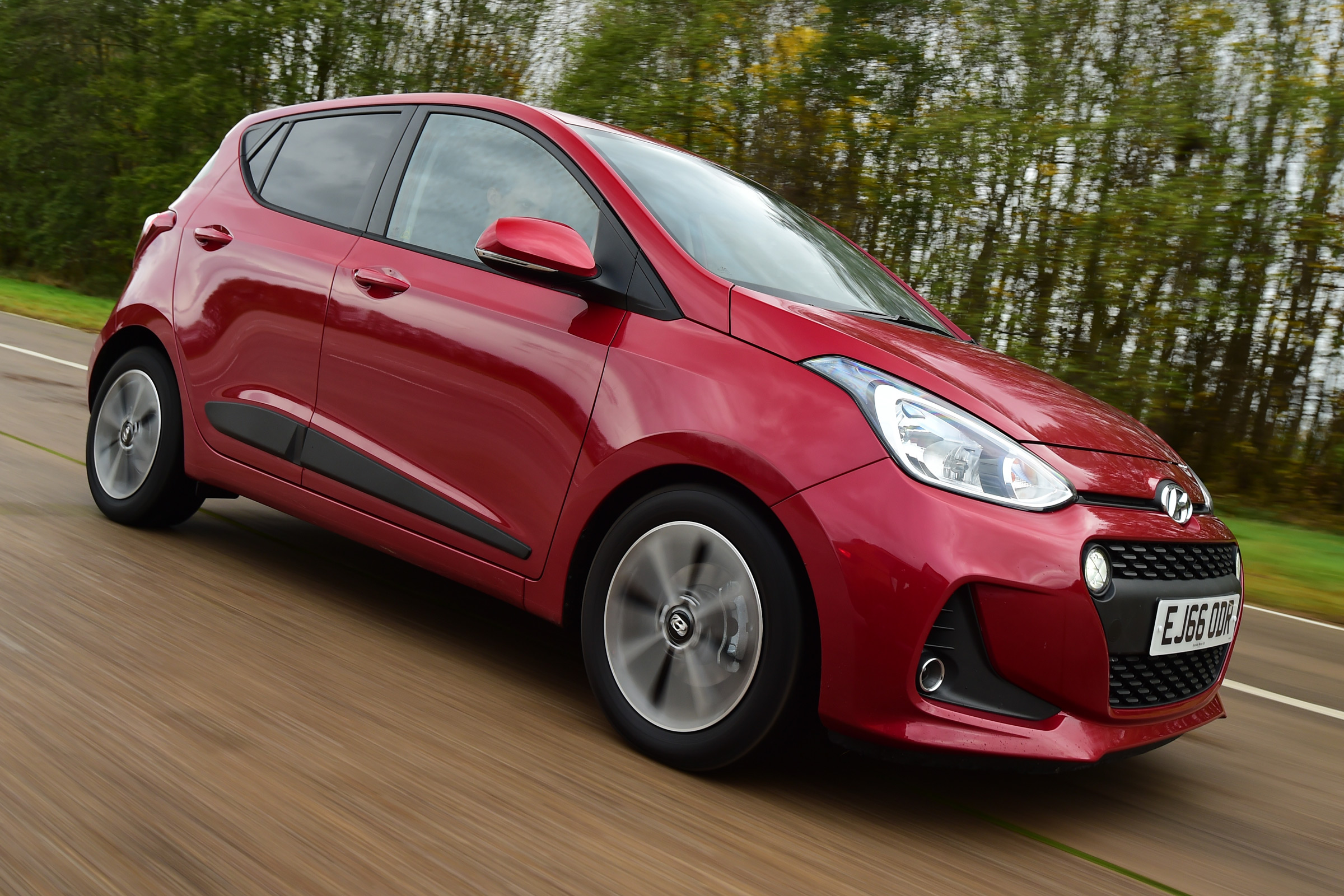 Hyundai i10 facelift 2017 - front tracking 2