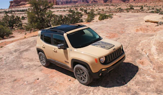 Jeep Renegade Deserthawk - front