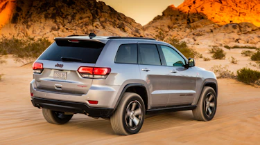 Jeep Grand Cherokee Trailhawk - rear tracking