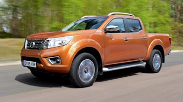 Nissan Navara - front
