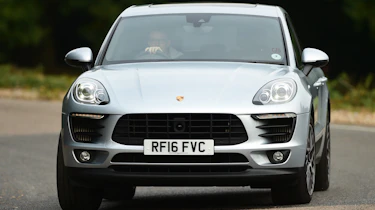 Porsche Macan S - front cornering