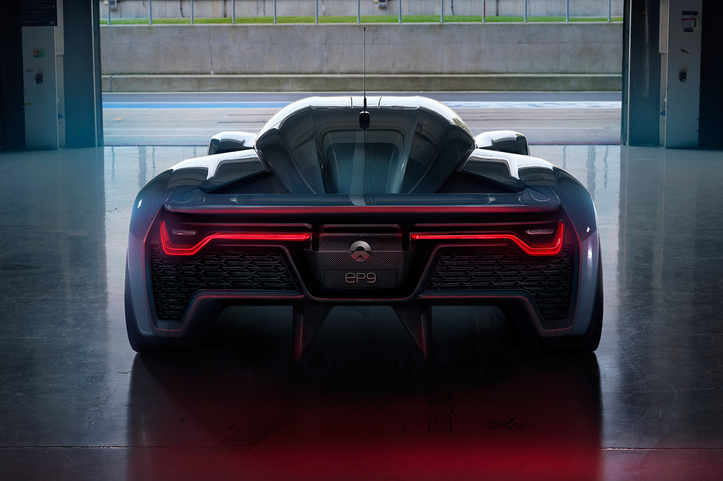 NextEV NIO EP9 electric hypercar - full rear