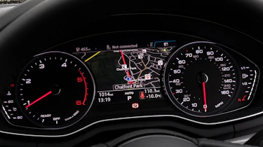 Audi A5 Coupe 2.0 TDI - dials