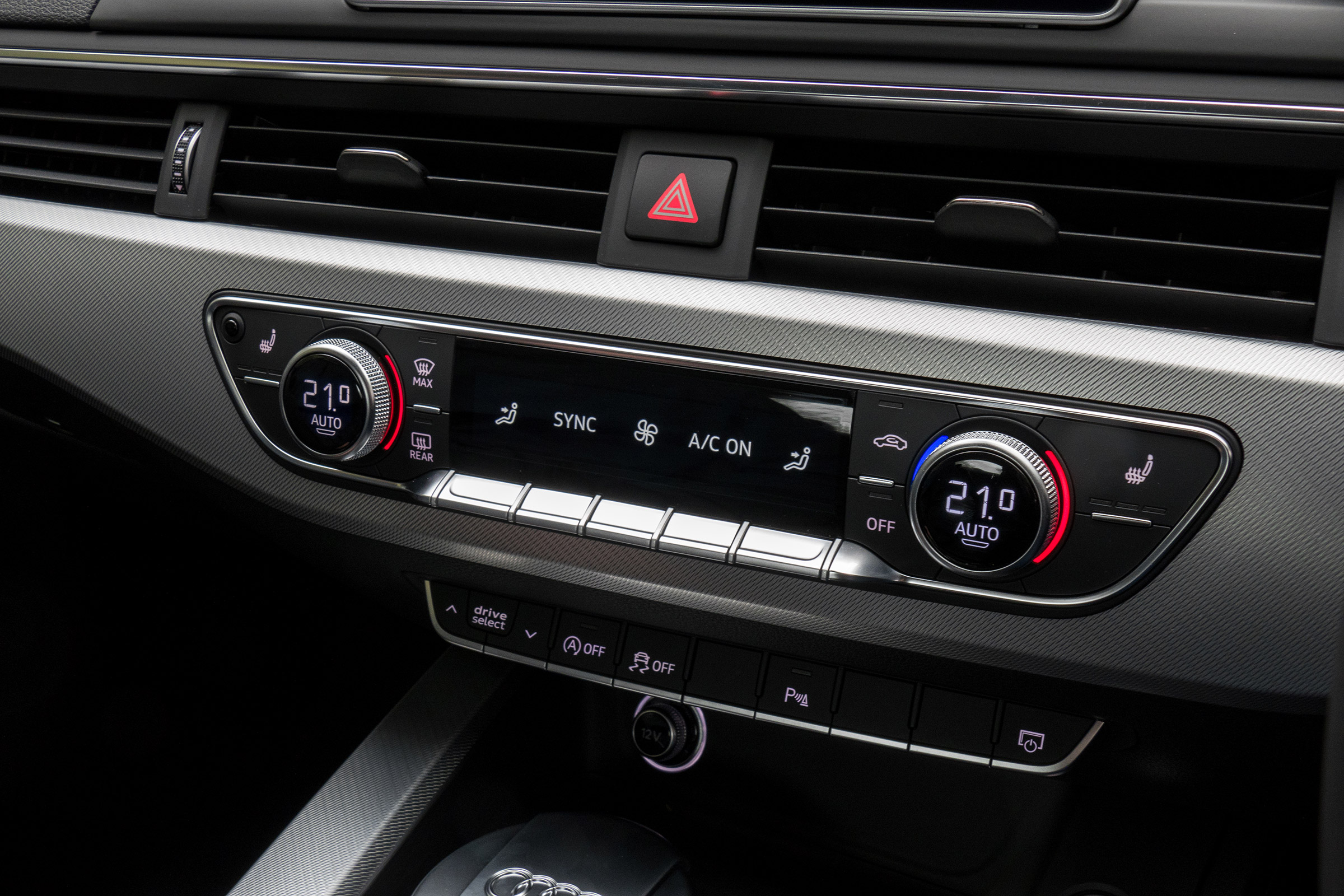 Audi A5 Coupe 2.0 TDI - centre console