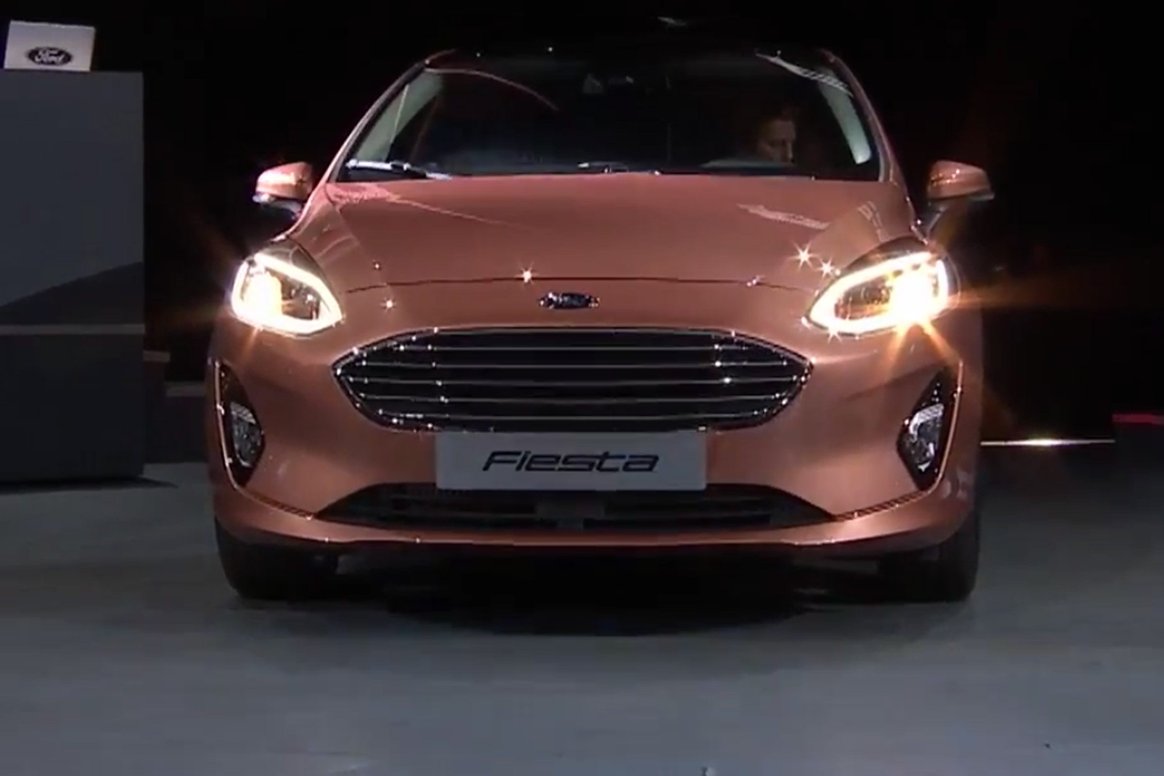 New 2017 Ford Fiesta Titanium - reveal full front