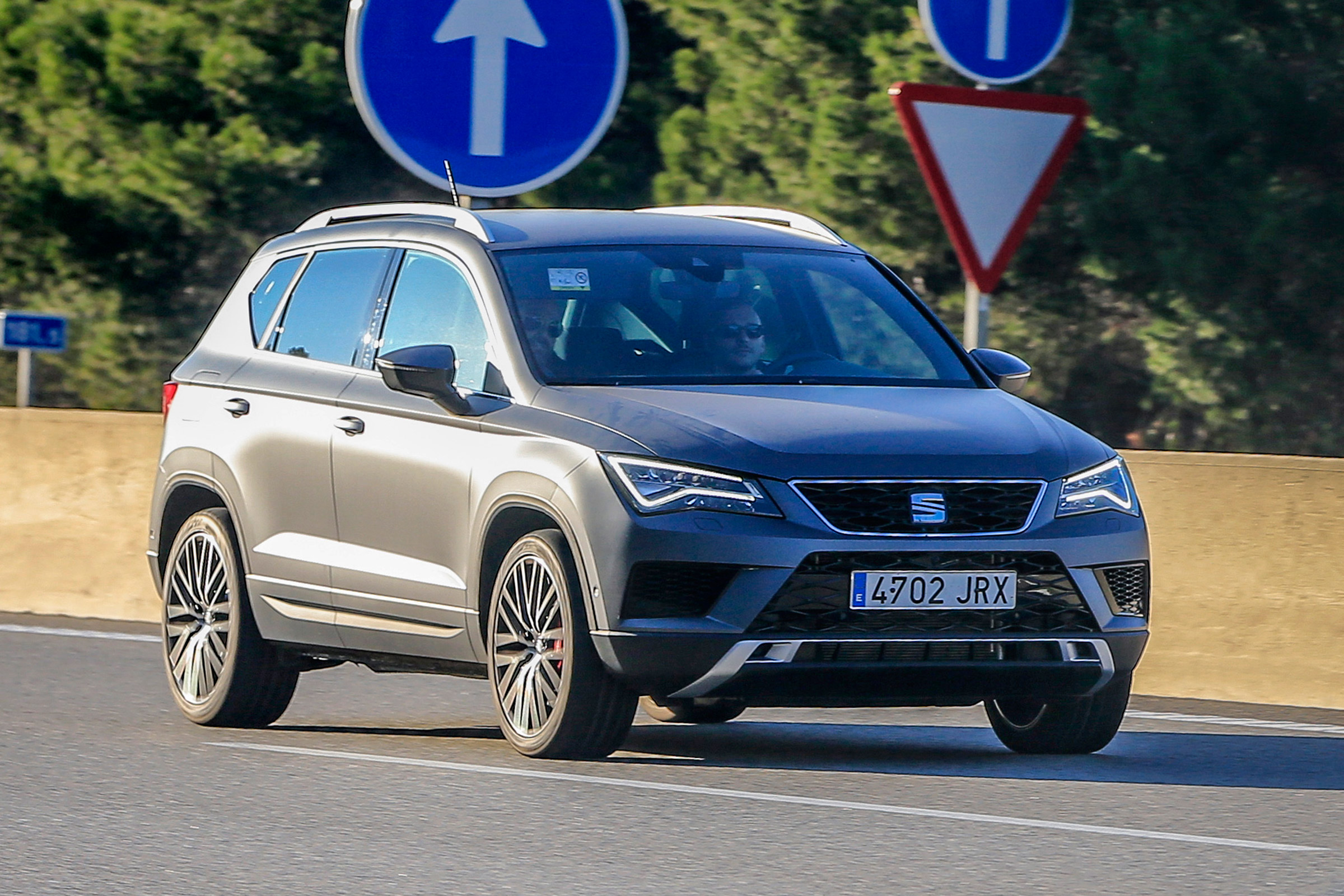 SEAT Ateca Cupra on road