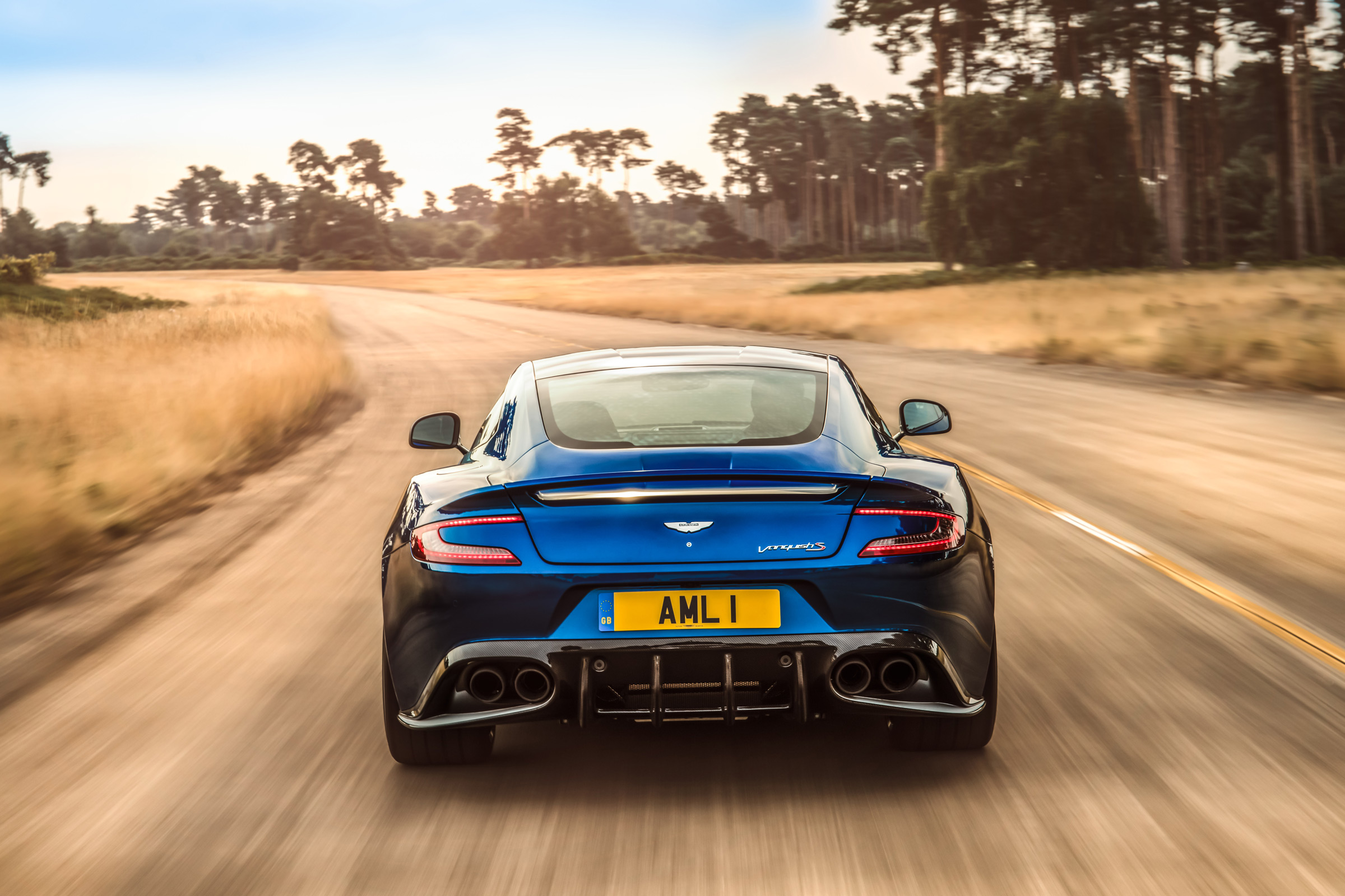 Aston Martin Vanquish S 2016 - rear end