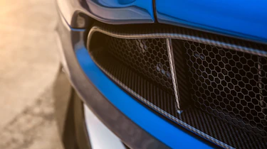 Aston Martin Vanquish S 2016 - grille