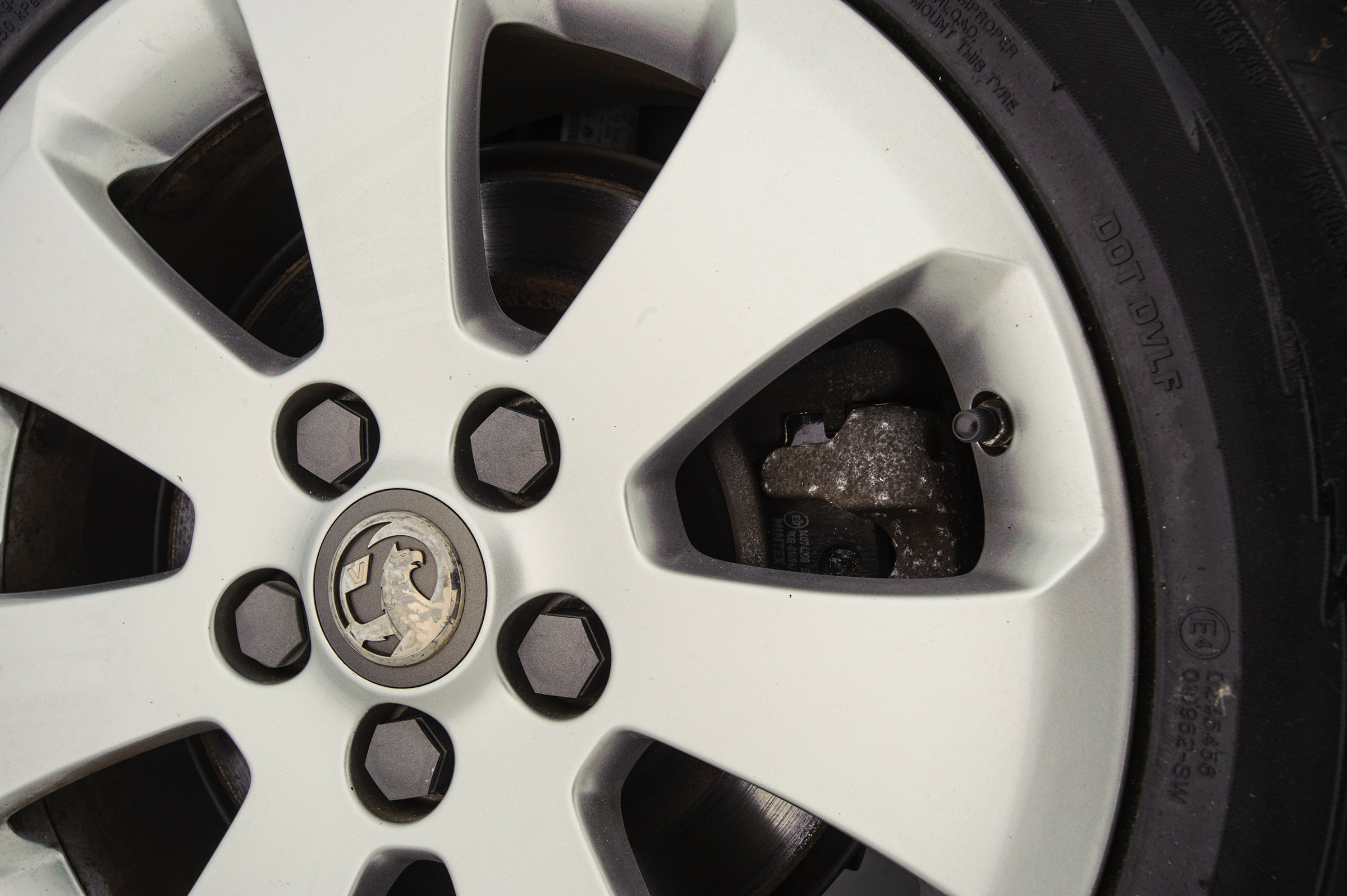 Used Vauxhall Insignia Sports Tourer - wheel detail