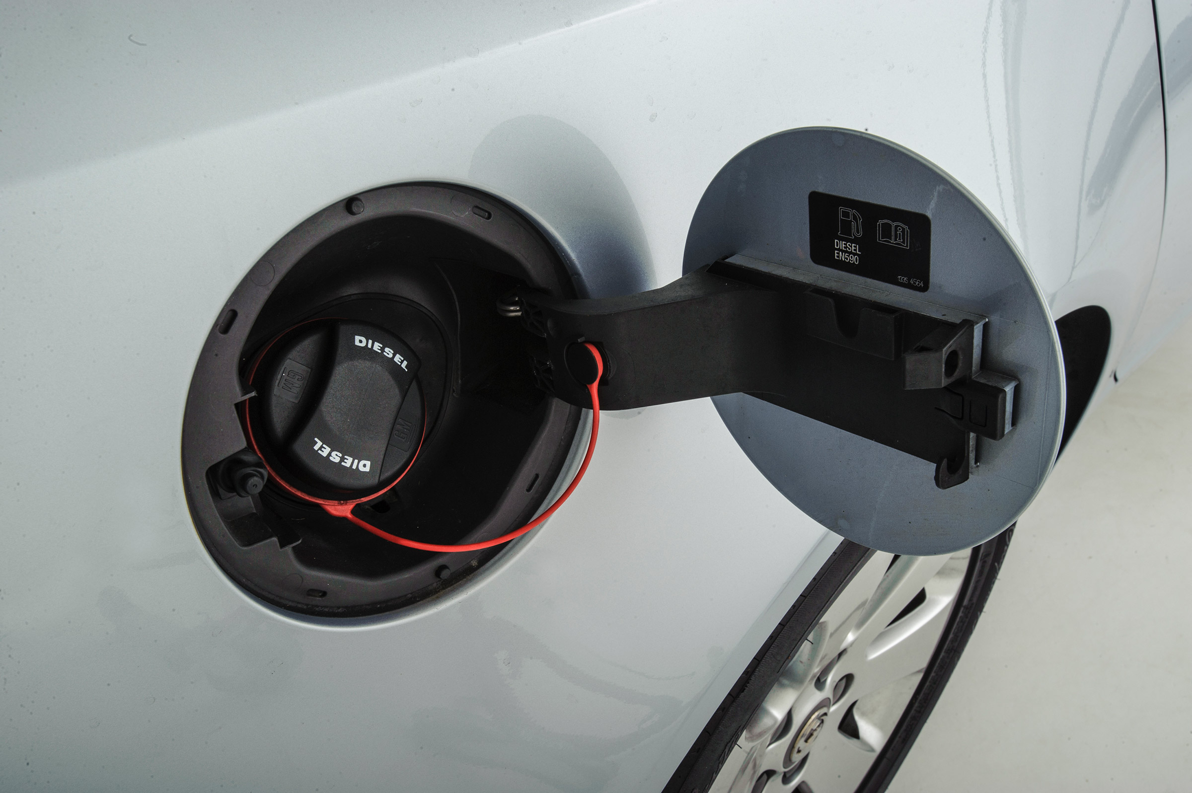 Used Vauxhall Insignia Sports Tourer - fuel cap
